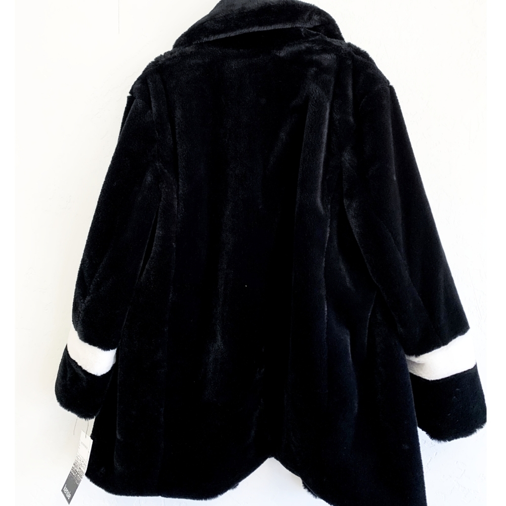 Kensie Black Faux Fur Teddy Coat with White Sleeve Bands - Picture 2 of 6